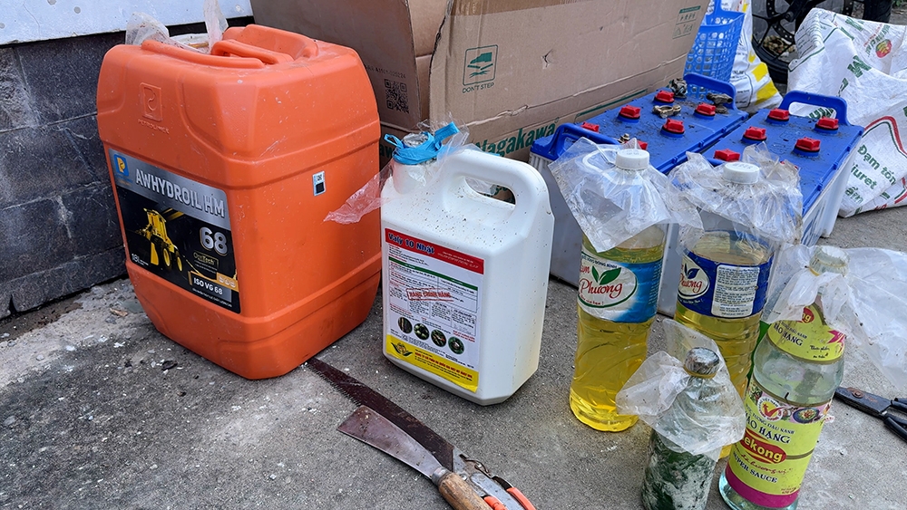 Tang vật thu giữ trong nhà đối tượng Điền