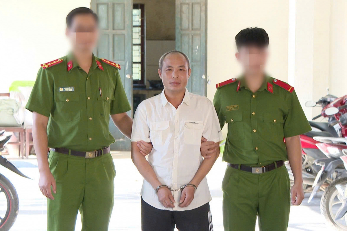 Bùi Văn Tuấn tại cơ quan Công an