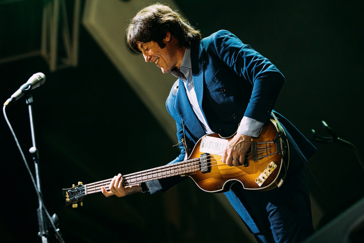 Ban nhạc The Bootleg Beatles đã tạo nên bầu không khí sôi động, khiến nhiều "tín đồ" âm nhạc vừa thưởng thức thanh âm, vừa lắc lư, nhún nhảy. Ba ca khúc khiến khán giả không thể ngồi yên được là: Let it be, Yesterday, Hey Jude… Điểm chung của cả ba ca khúc này là nhịp điệu vừa phải. Lời bài hát dạt dào tình cảm.