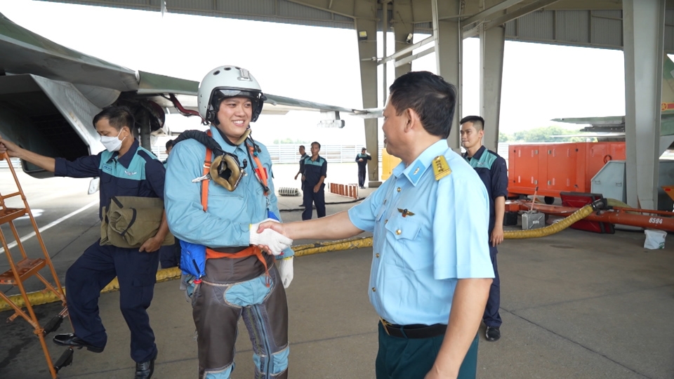 Hình ảnh trong tác phẩm "Cha con người lính” .