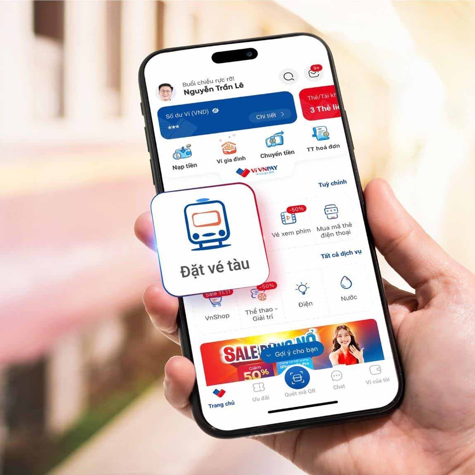Việc đặt mua vé tàu xe qua các nền tảng ứng dụng trực tuyến đang đem đến sự tiện lợi chưa từng có cho người dân