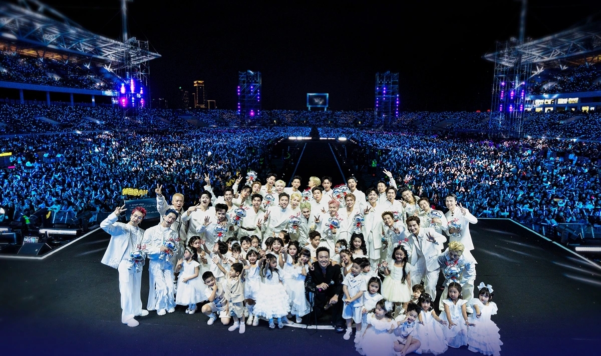 Concert 3 Anh trai "say hi" tại Hà Nội