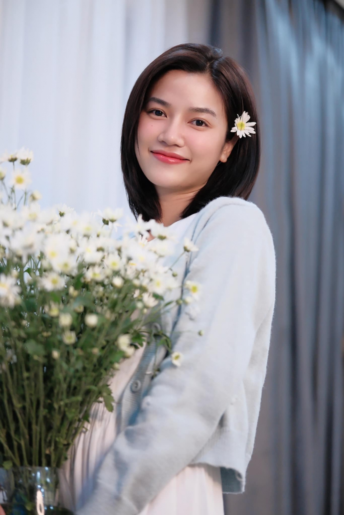 Anh Đào được đề cử trong hạng mục Diễn viên nữ ấn tượng tại VTV Awards 2024 với vai Phương trong phim "Gặp em ngày nắng". Phương là một cô gái với nhiều gánh nặng cơm áo gạo tiền. Trước khi được đảm nhận vai nữ chính trong phim "Gặp em ngày nắng", Anh Đào từng tham gia một số phim như "Hướng dương ngược nắng", "Trở về giữa yêu thương", "Đấu trí", "Lối về miền hoa". Những vai diễn Anh Đào đảm nhận trên phim đều mang vẻ đẹp mộc mạc, giản dị.