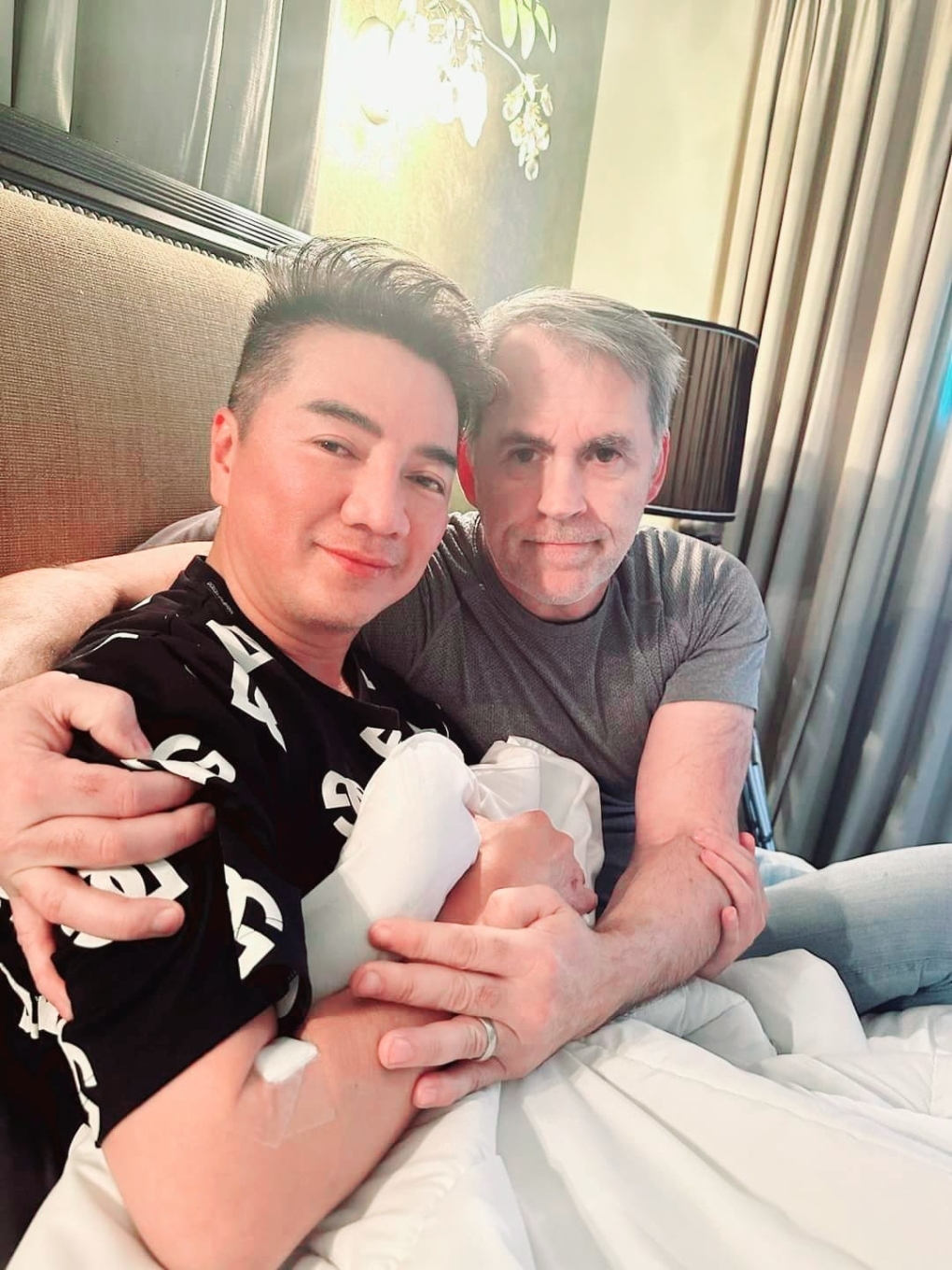 Tỷ phú Mỹ Gerard Richard Williams cho biết chọn tha thứ cho Đàm Vĩnh Hưng nhưng không rút đơn kiện khi chưa nhận được lời xin lỗi chính thức từ ca sĩ.
