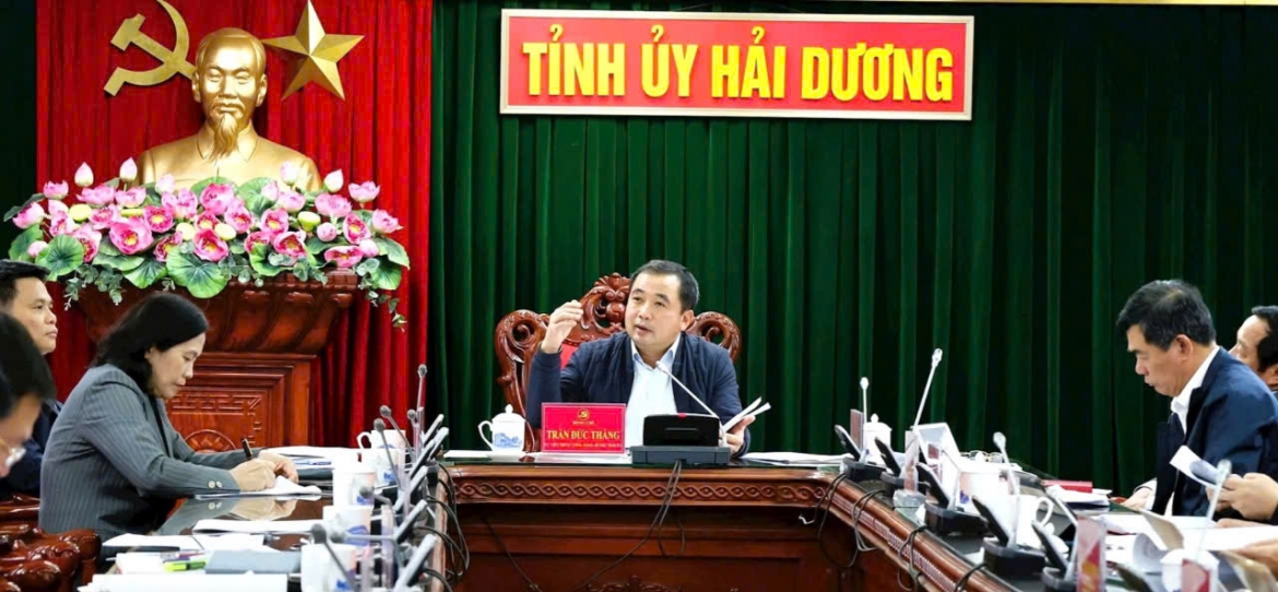 Ban Chỉ đạo tổng kết thực hiện Nghị quyết số 18-NQ/TW tỉnh Hải Dương họp cho ý kiến vào dự thảo Báo cáo tổng kết thực hiện Nghị quyết số 18-NQ/TW ngày 25/10/2017 của Ban Chấp hành Trung ương Đảng khóa XII