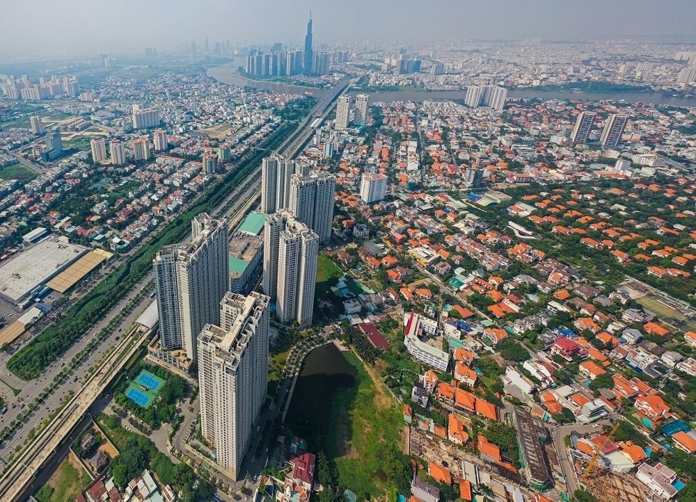 Khác với việc chỉ mua bất động sản và chờ giá tăng để bán lại, đầu tư bất động sản dòng tiền tập trung vào việc cho thuê để thu nhập đều đặn hàng tháng.