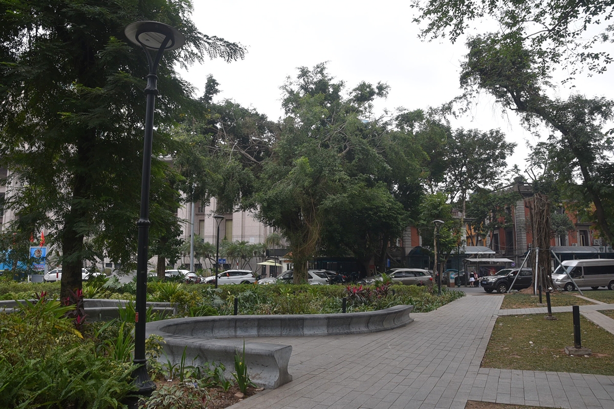 Vườn hoa hoàn thành năm 2023 có giá trị về kiến trúc tại khu vực trung tâm Hà Nội  kết nối hoàn chỉnh không gian kiến trúc cảnh quan khu vực vườn hoa Lý Thái Tổ, quảng trường Ngân hàng Nhà nước, khu vực hồ Hoàn Kiếm và phụ cận (là di tích lịch sử cấp quốc gia đặc biệt) và nhiều công trình quan trọng khác như Nhà khách Chính phủ, trụ sở Thành ủy, Liên đoàn Lao động thành phố, Trung tâm văn hóa Ý, Khách sạn Metropole.