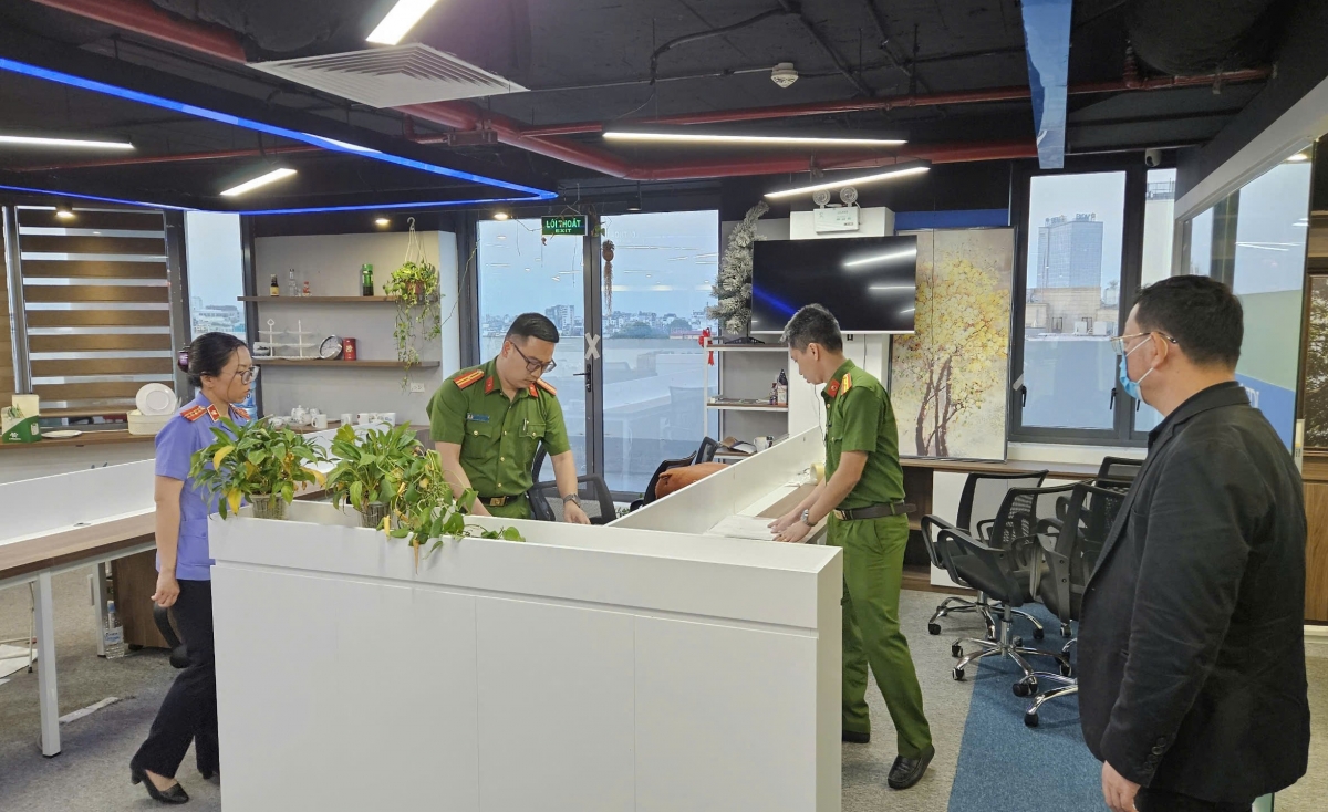 Cơ quan chức năng khám xét chi nhánh tại TP Hà Nội