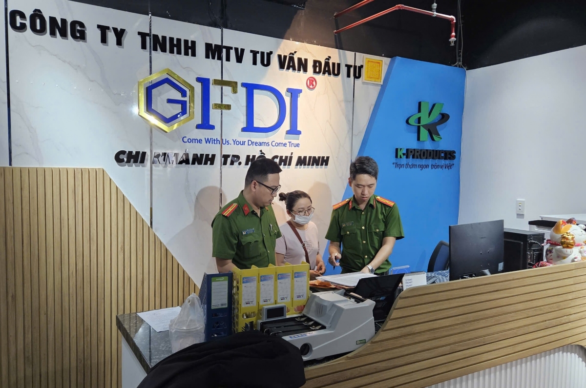 Cơ quan điều tra tiến hành khám xét chi nhánh Công ty GFDI tại TP.HCM