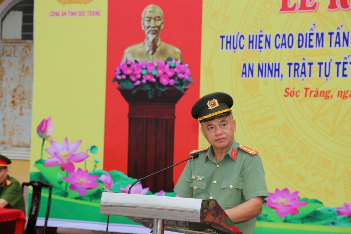 Đại tá Bùi Quốc Khánh, Giám đốc Công an tỉnh Sóc Trăng phát lệnh ra quân.