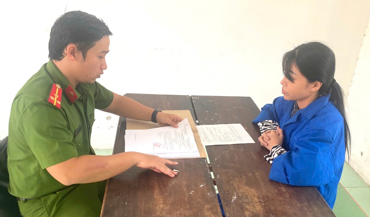 Phạm Thị Bích Ngọc tại Cơ quan Công an thành phố Huế