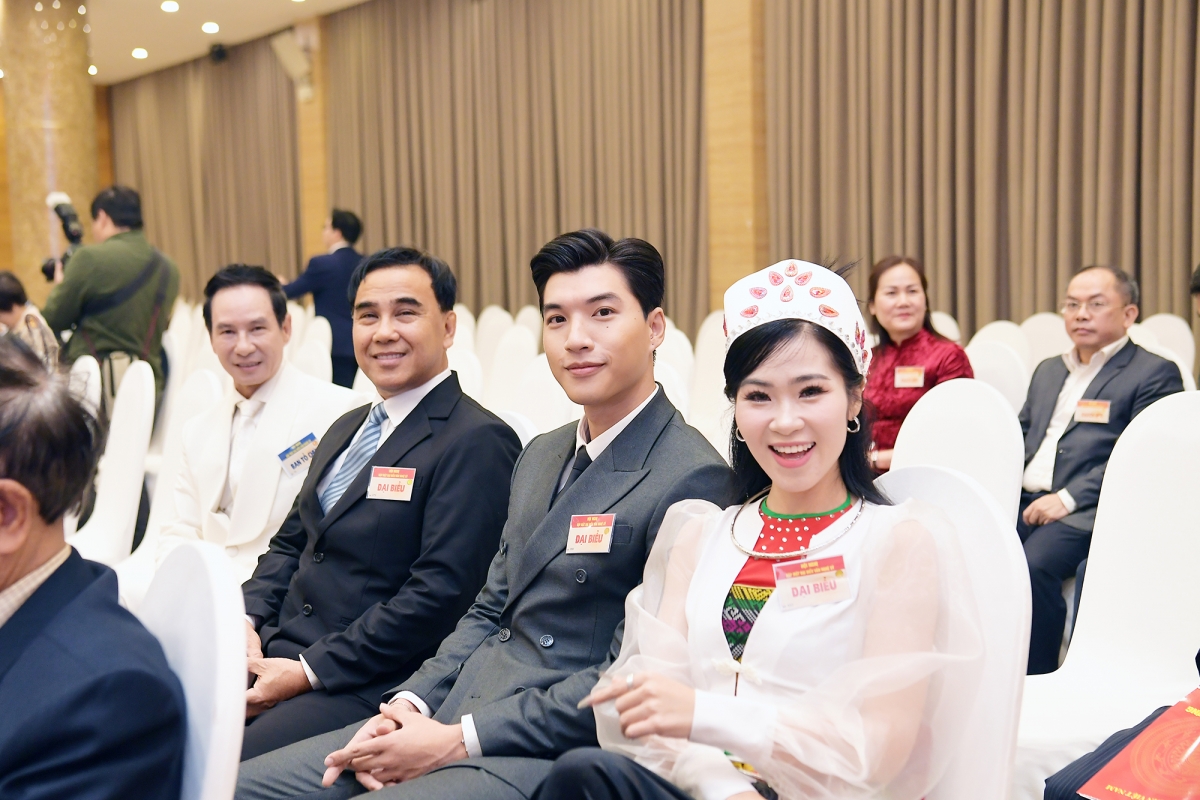 Đạo diễn Lý Hải, nghệ sĩ Quyền Linh, HIEUTHUHAI, Hà Myo xuất hiện tại hội nghị Tổng Bí thư Tô Lâm gặp mặt văn nghệ sĩ.