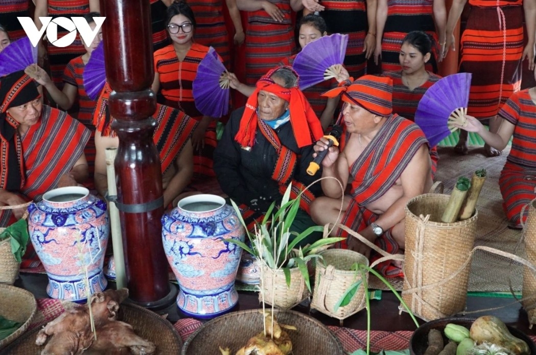 In 2019, the Ministry of Culture, Sports and Tourism recognised the Aza Koonh festival of the Pa Co ethnic people as the national intangible cultural heritage.