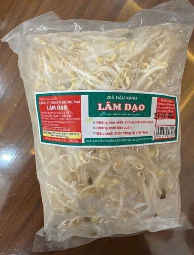 Giá đỗ bẩn được đóng gói và bán tại Bách Hóa Xanh