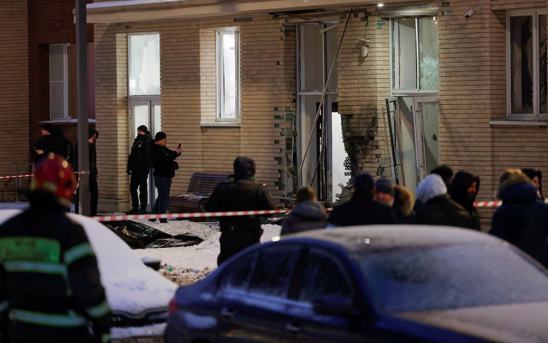 Hiện trường vụ ám sát tướng Kirillov. Ảnh: Reuters.