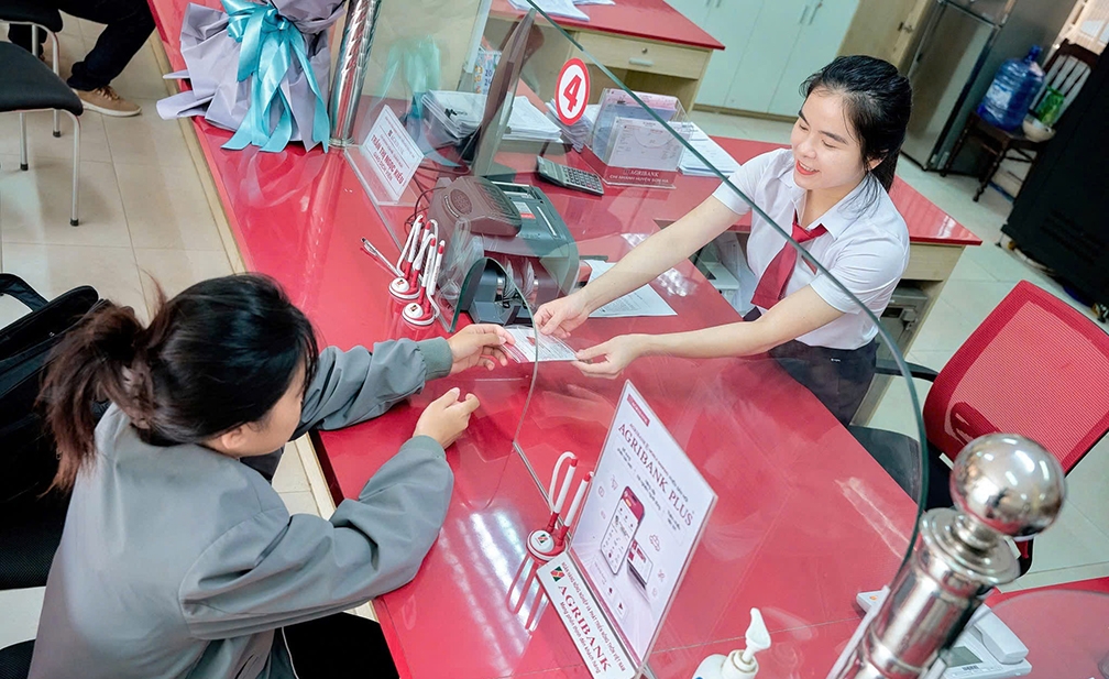 Hiện nay tình trạng lừa đảo chuyển tiền nhận quà rất nhiều. Ảnh minh họa