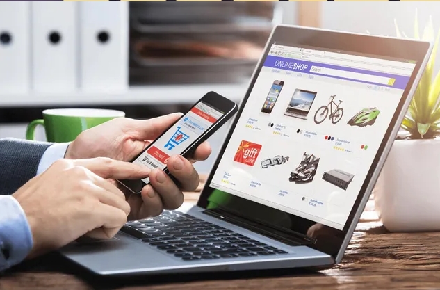 Sự bùng nổ của TMĐT đang đặt ra những bài toán về quản lý, chống thất thu thuế tại Việt Nam.