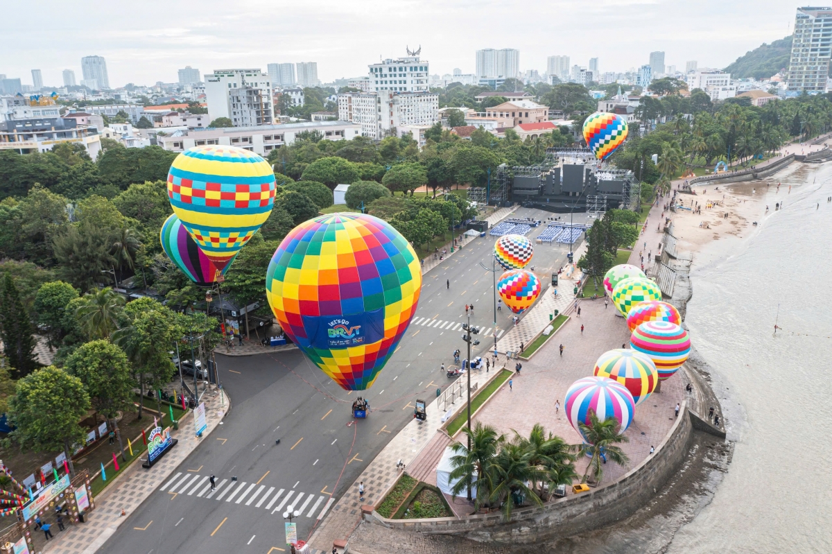 Trải nghiệm khinh khí cầu tại tuần lễ du lịch Bà Rịa - Vũng Tàu