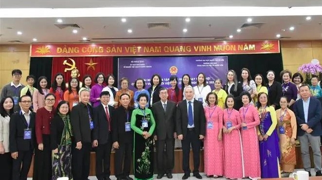 Delegates at the opening ceremony of a training course for Vietnamese language teachers abroad.