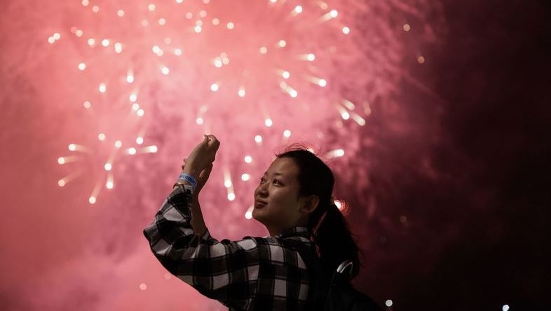 Người dân ở Sydney có thể xem pháo hoa từ mọi góc độ.