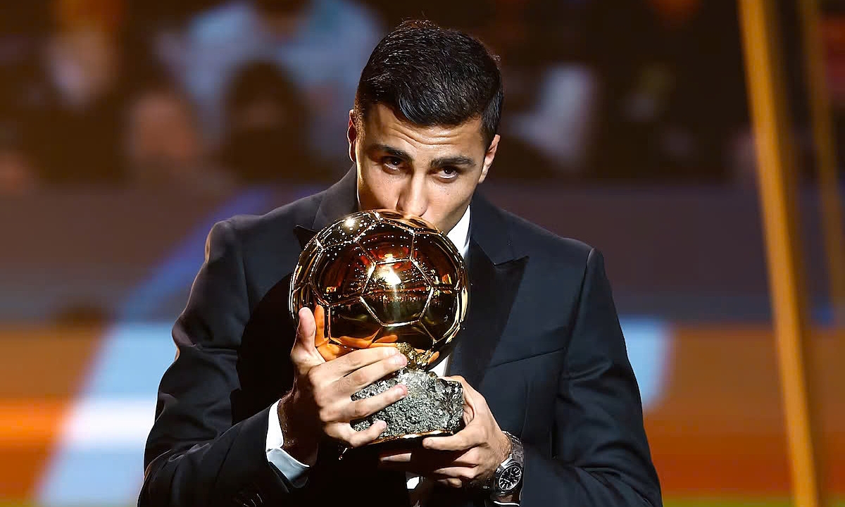 Rodri lần đầu tiên giành Quả bóng Vàng 2024 (Ảnh: Reuters).