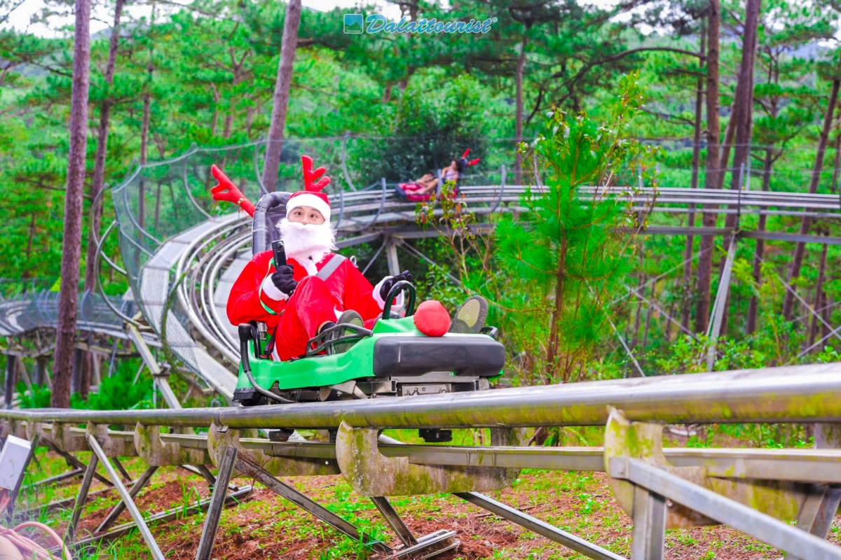 Trải nghiệm xe trượt tại khu du lịch Thác Datanla