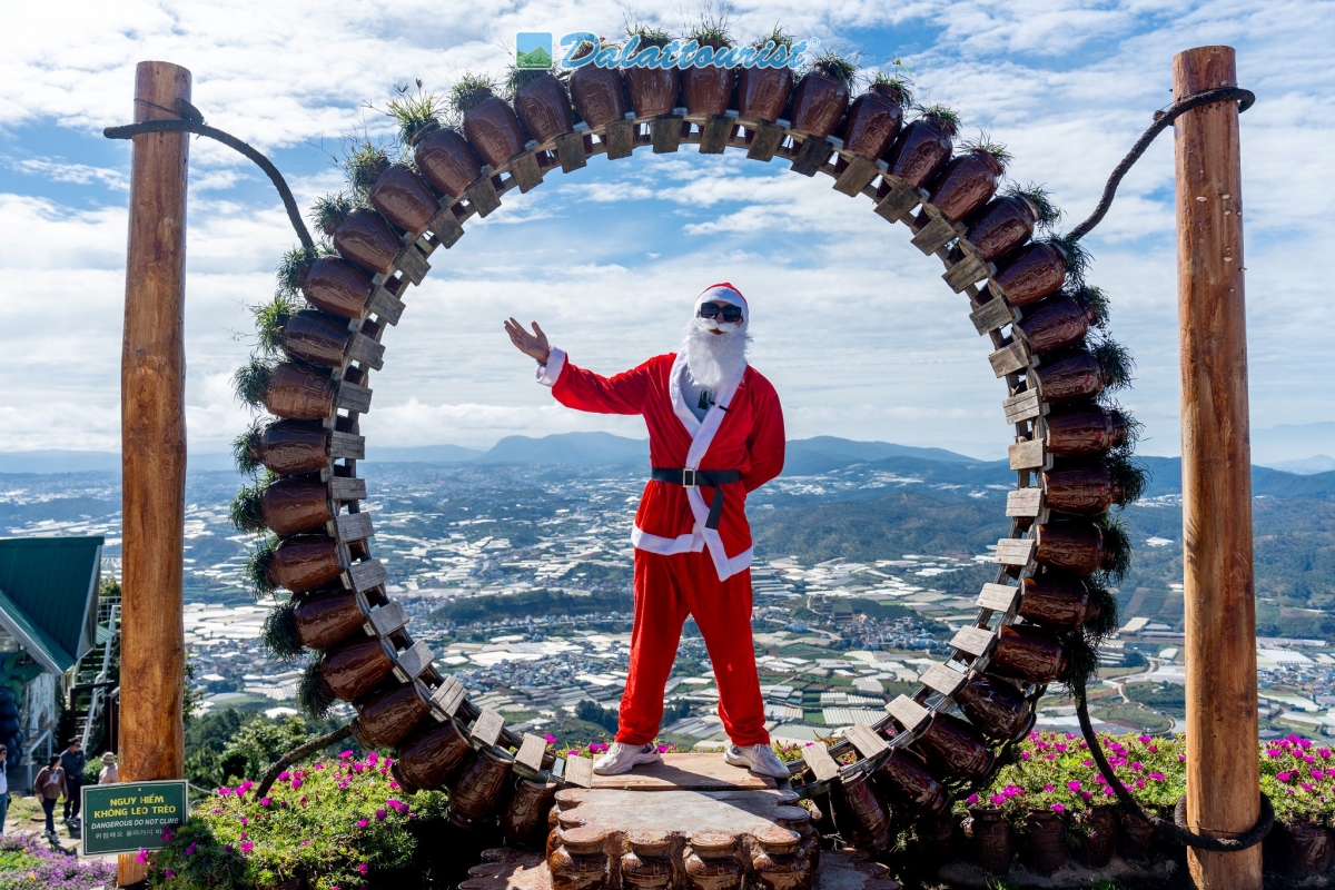 Góc check-in trên đỉnh Radar - Langbiang.