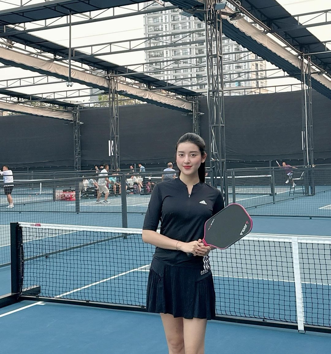 Á hậu Huyền My cũng lên đồ chơi môn thể thao pickleball.