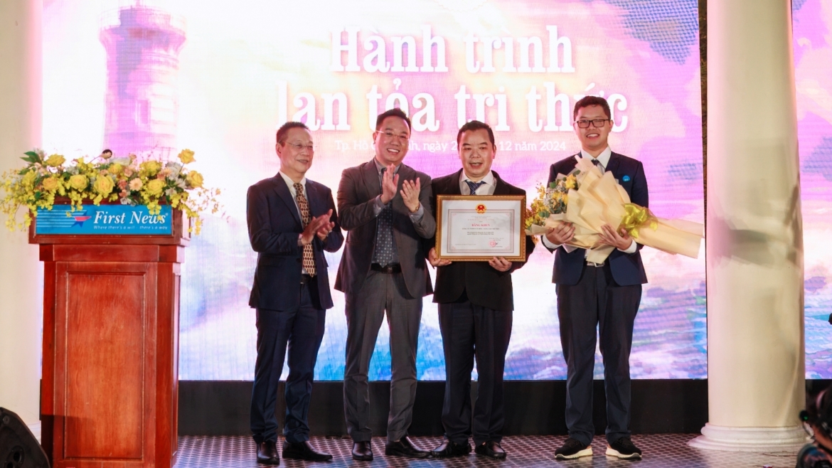 Những cuốn sách như "Đi tìm lẽ sống", "Hiểu về trái tim", "Muôn kiếp nhân sinh"… của First News liên tiếp phá vỡ những kỷ lục trong ngành sách, tạo được hiệu ứng trong cộng đồng.