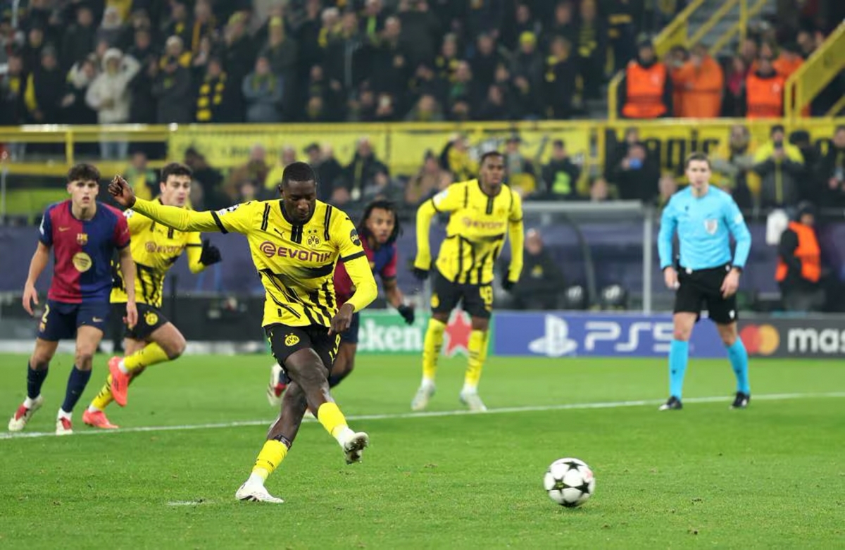 Guirassy ghi cú đúp trong trận Dortmund vs Barcelona (Ảnh: UEFA)