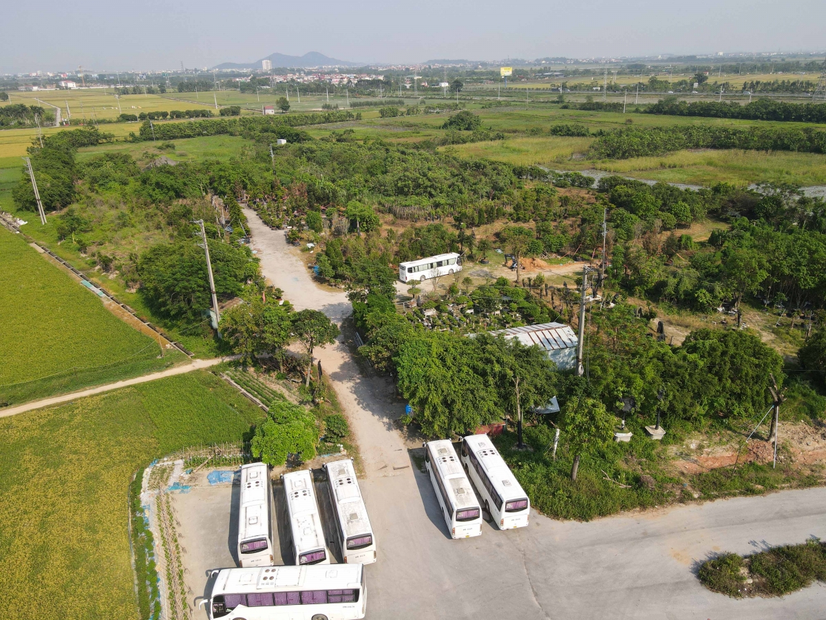 Dự án Trường Đại học Quốc tế Bắc Hà ở huyện Tiên Du, tỉnh Bắc Ninh bị chậm tiến độ nhiều năm, đến nay vẫn chỉ là bãi đất trống bỏ hoang