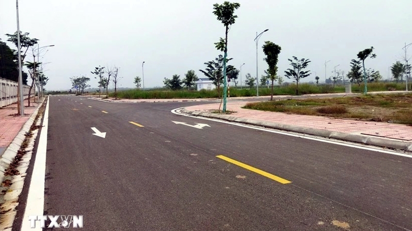 Hà Nội đã có văn bản chỉ đạo các Sở, ngành, quận, huyện, thị xã và đơn vị liên quan thực hiện nghiêm túc giải pháp nâng cao hiệu quả công tác đấu giá quyền sử dụng đất -Ảnh minh họa: Minh Nghĩa/TTXVN