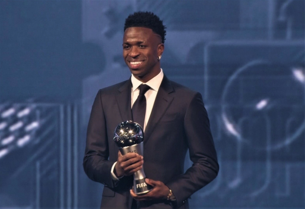 Vinicius nhận giải The Best 2024 (Ảnh: FIFA).