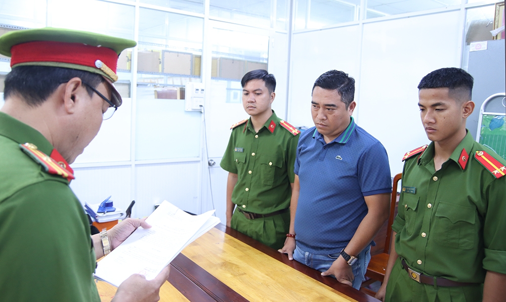 Thi hành Lệnh bắt tạm giam bị can Nguyễn Vương Hoài