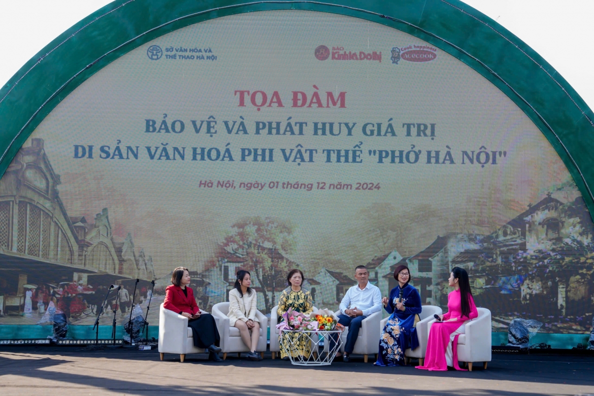 Tọa đàm “Bảo vệ và phát huy giá trị di sản văn hóa phi vật thể Phở Hà Nội”