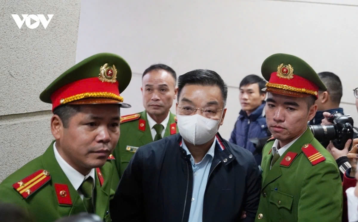 Đại án Việt Á liên quan kit test Covid-19: Tháng 1/2024, TAND TP Hà Nội đã đưa ra xét xử với 38 bị cáo trong đại án Việt Á. 