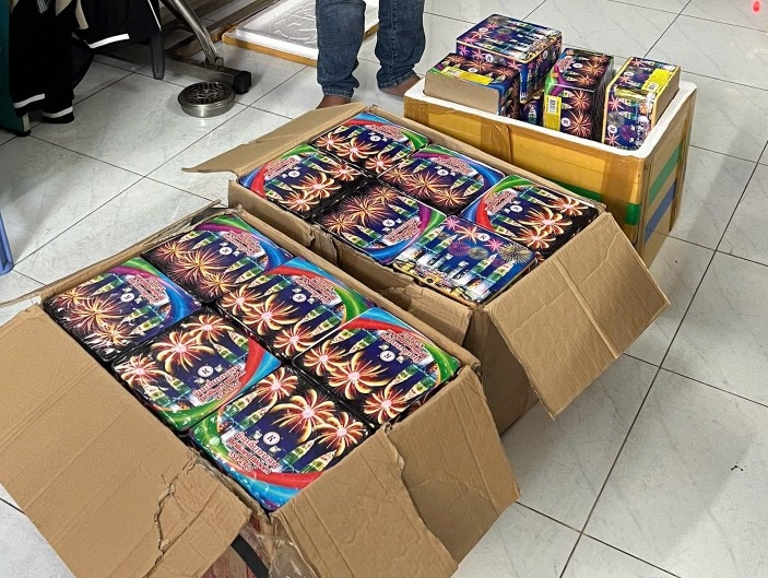 Sau khi tiến hành khám xét, Tổ công tác đã thu giữ 77,26kg pháo nổ (Ảnh: CACC)