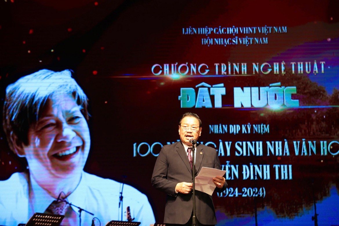 Tiến sĩ Đoàn Thanh Nô, Nhà nghiên cứu Văn hóa dân gian, phó Chủ tịch Liên hiệp các hội Văn học nghệ thuật Việt Nam phát biểu.