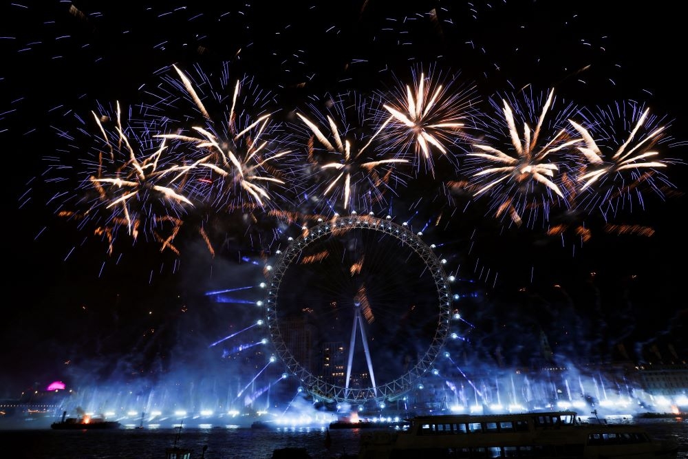 Màn bắn pháo hoa ở vòng quay London (Ảnh: Reuters)