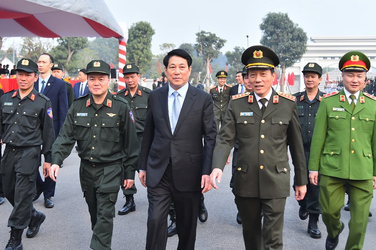 Chủ tịch nước thăm, chúc Tết lực lượng Cảnh sát cơ động