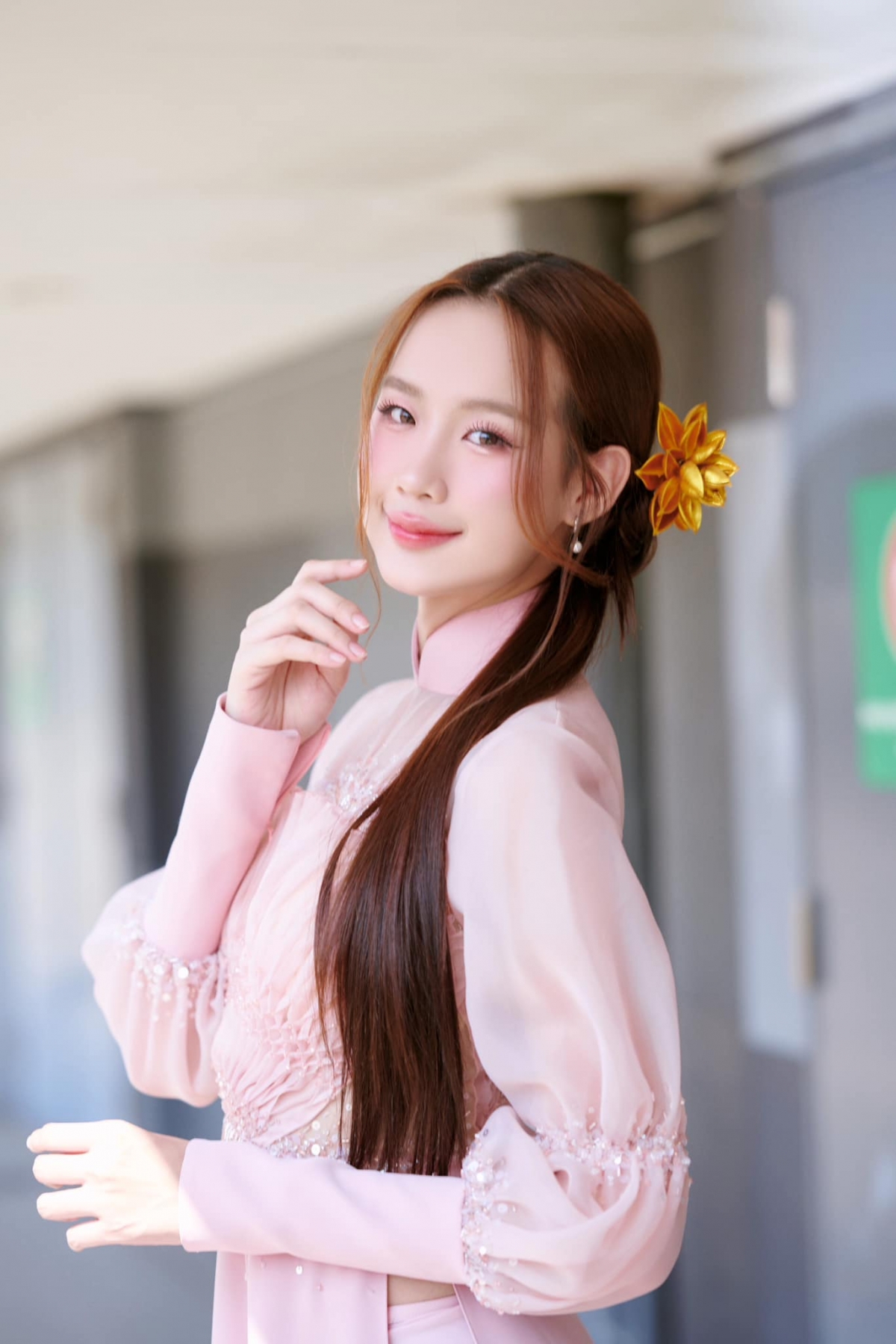 Lê Nguyễn Bảo Ngọc, sinh năm 2001, là Á hậu 1 Hoa hậu Thế giới Việt Nam 2022. Sau đó, Bảo Ngọc đại diện Việt Nam dự thi Hoa hậu Liên lục địa 2022 và xuất sắc giành vương miện. Sau khi kết thúc nhiệm kỳ Hoa hậu Liên lục địa, Bảo Ngọc vẫn chăm chỉ hoạt động nghệ thuật lẫn tham gia các công tác xã hội, nhận được nhiều lời khen ngợi của công chúng. Nàng hậu sinh năm 2001 là một trong những mỹ nhân có sắc vóc và thành tích học tập nổi bật trong showbiz Việt. 