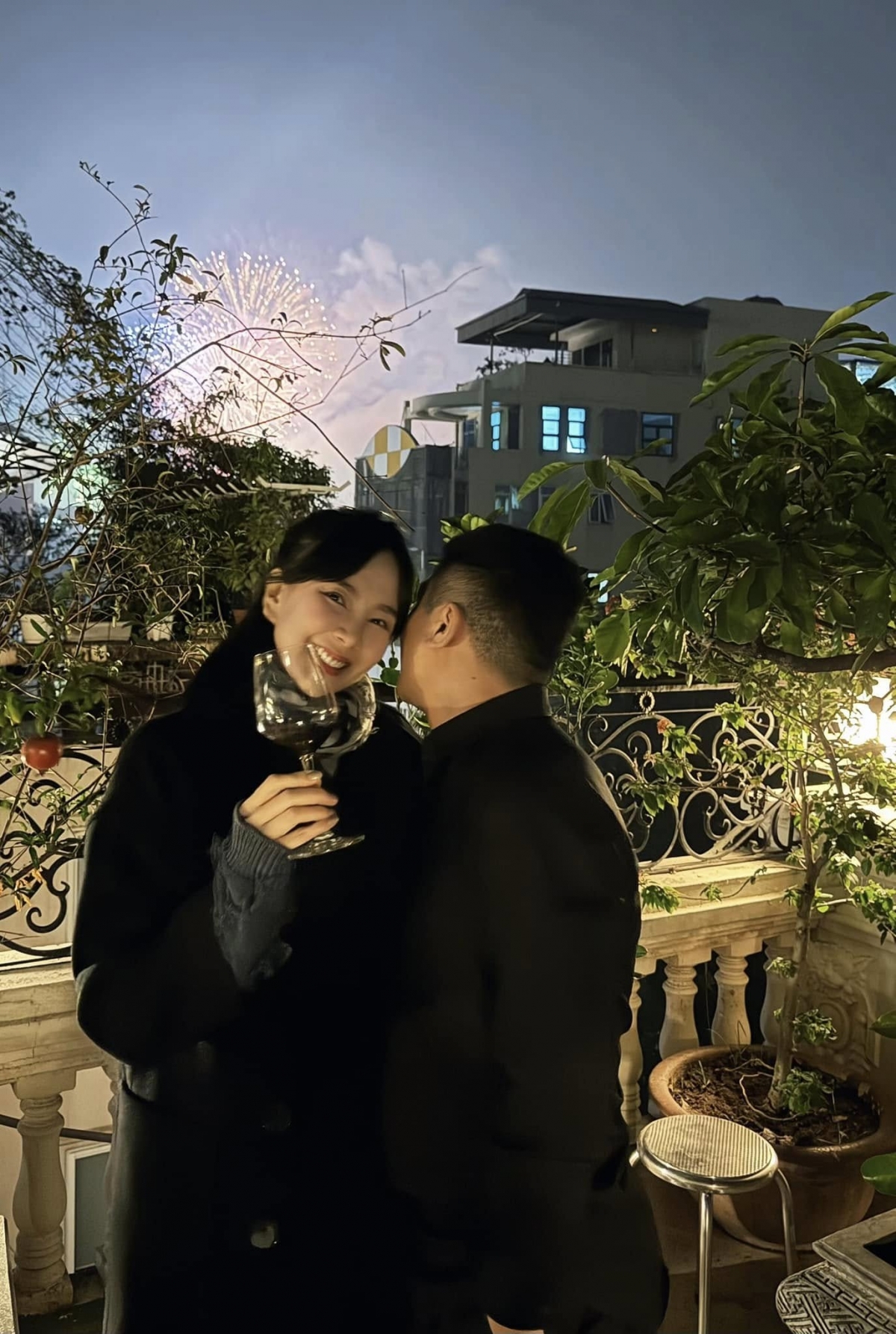 Ông xã của Mai Ngọc là Đặng Quốc Thắng, một thiếu gia tại Bắc Giang, ít tuổi hơn nữ MC. Anh là doanh nhân thuộc gia đình kinh doanh nổi tiếng trong lĩnh vực nhà hàng, tiệc cưới và bất động sản tại Bắc Giang.