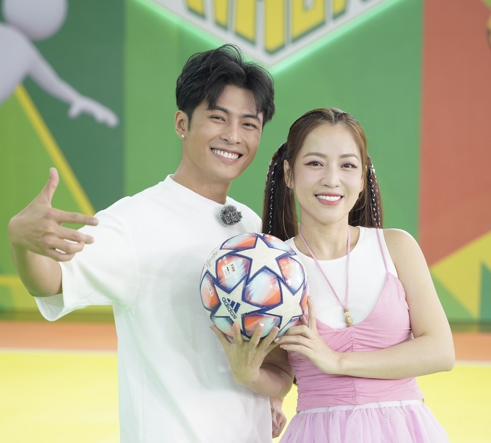 Mặc dù là diễn viên chính nhưng Gin Tuấn Kiệt vắng mặt vì lịch trình bận rộn