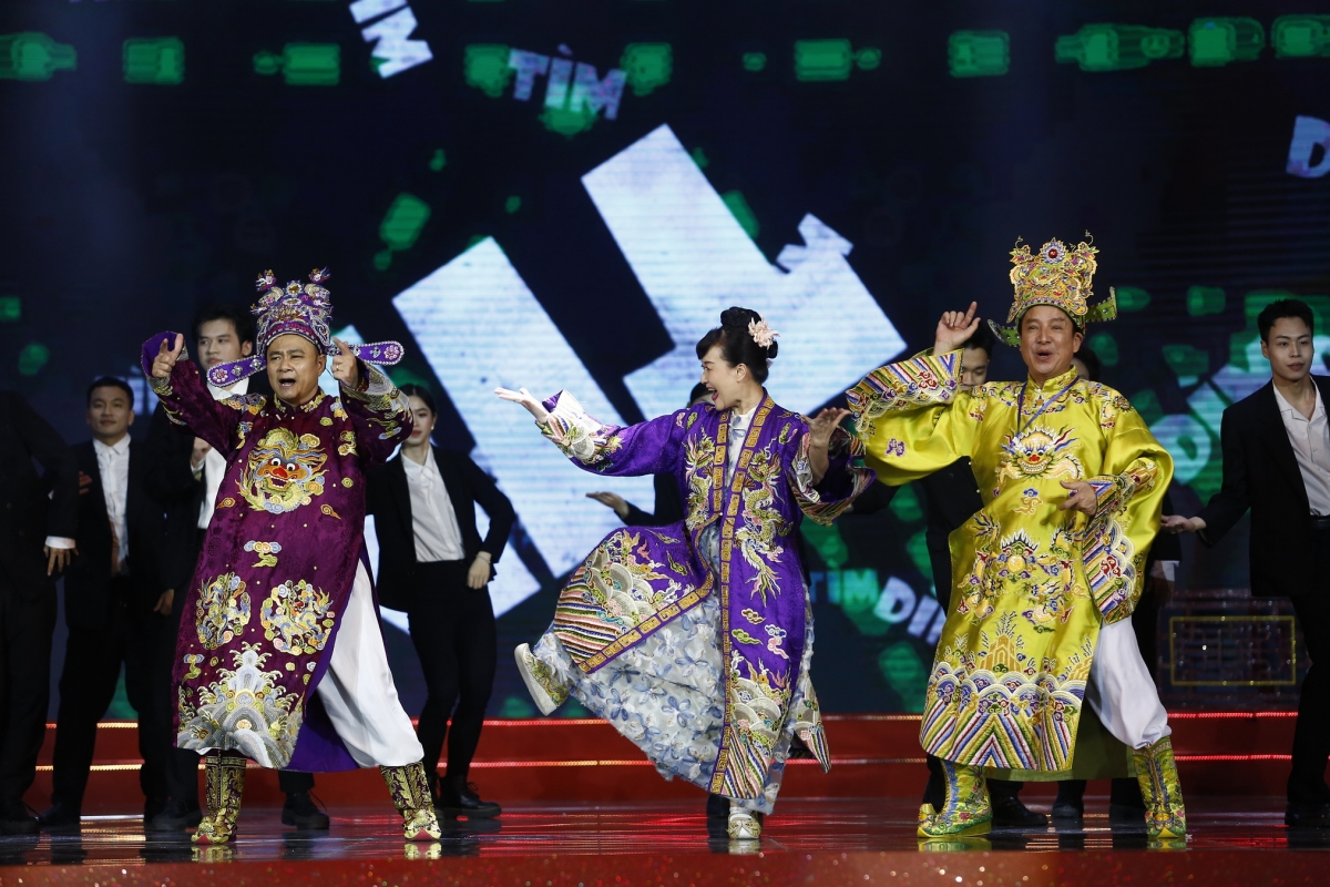 Ngọc Hoàng hy vọng các Táo cùng đồng lòng, đoàn kết, không chỉ là người giữ gìn mà còn phải là người kiến tạo, xây dựng Thiên đình gọn gàng, mạnh mẽ, bộ máy hiệu quả và vươn mình đạt đến những tầm cao mới.