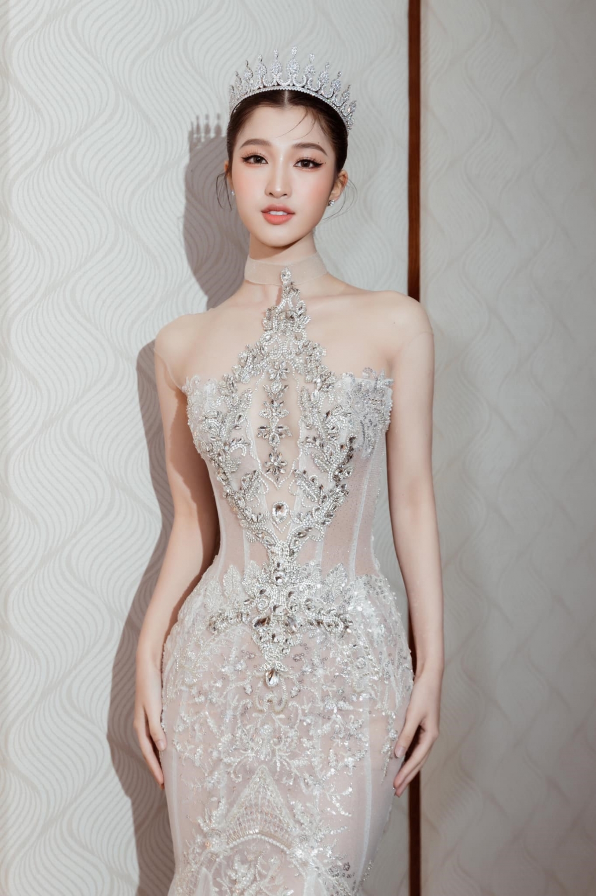 Sau khi hoàn thành sứ mệnh đi thi quốc tế, Phương Nhi chọn cách ở ẩn.
