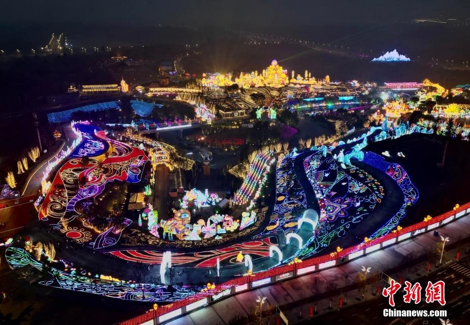 Toàn cảnh lễ hội hoa đăng khủng long quốc tế Tự Cống lần thứ 31