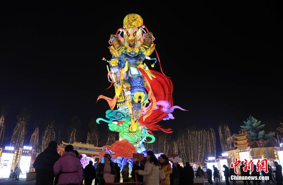 Tổ hợp đèn Tề Thiên Đại Thánh