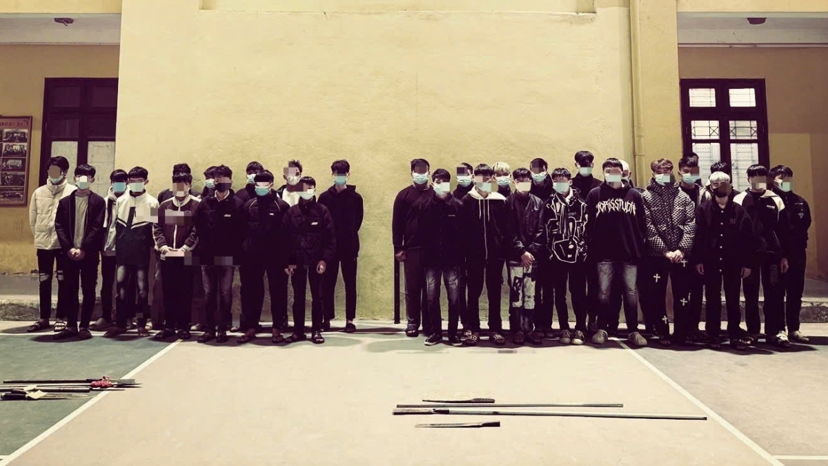 Nhóm 31 thanh thiếu niên từ 16-21 tuổi tham gia vụ việc