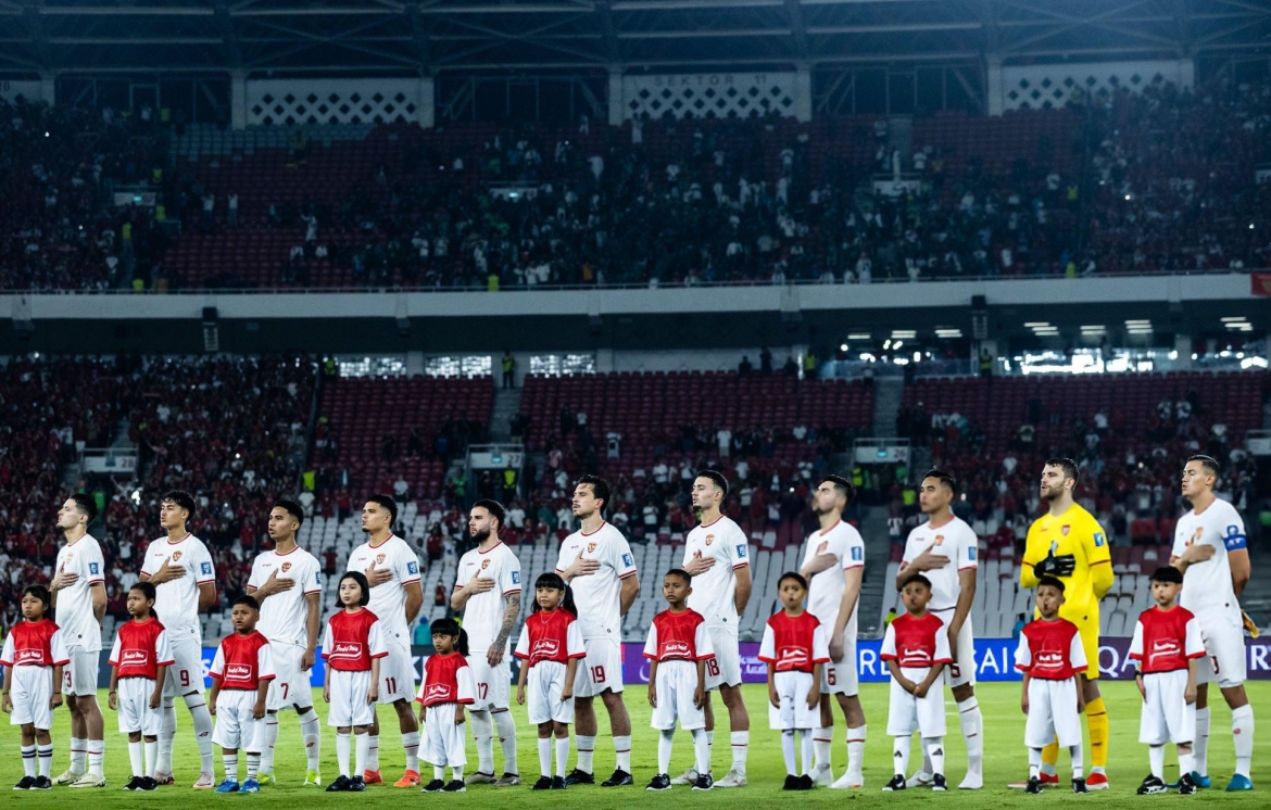 ĐT Indonesia thi đấu trên sân Bung Karno ở vòng loại World Cup 2026 hồi tháng 11/2024. (Ảnh: Getty). 