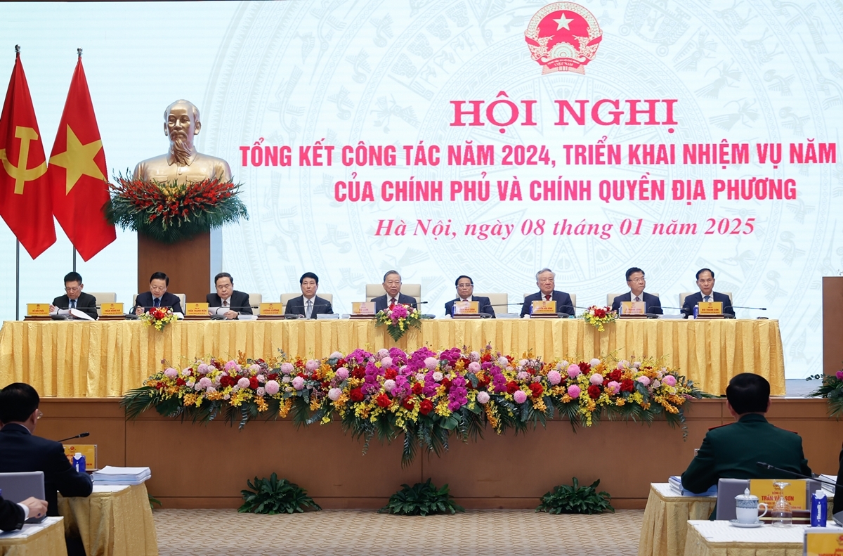 Hội nghị tổng kết công tác năm 2024, triển khai nhiệm vụ năm 2025 của Chính phủ và Chính quyền địa phương. 